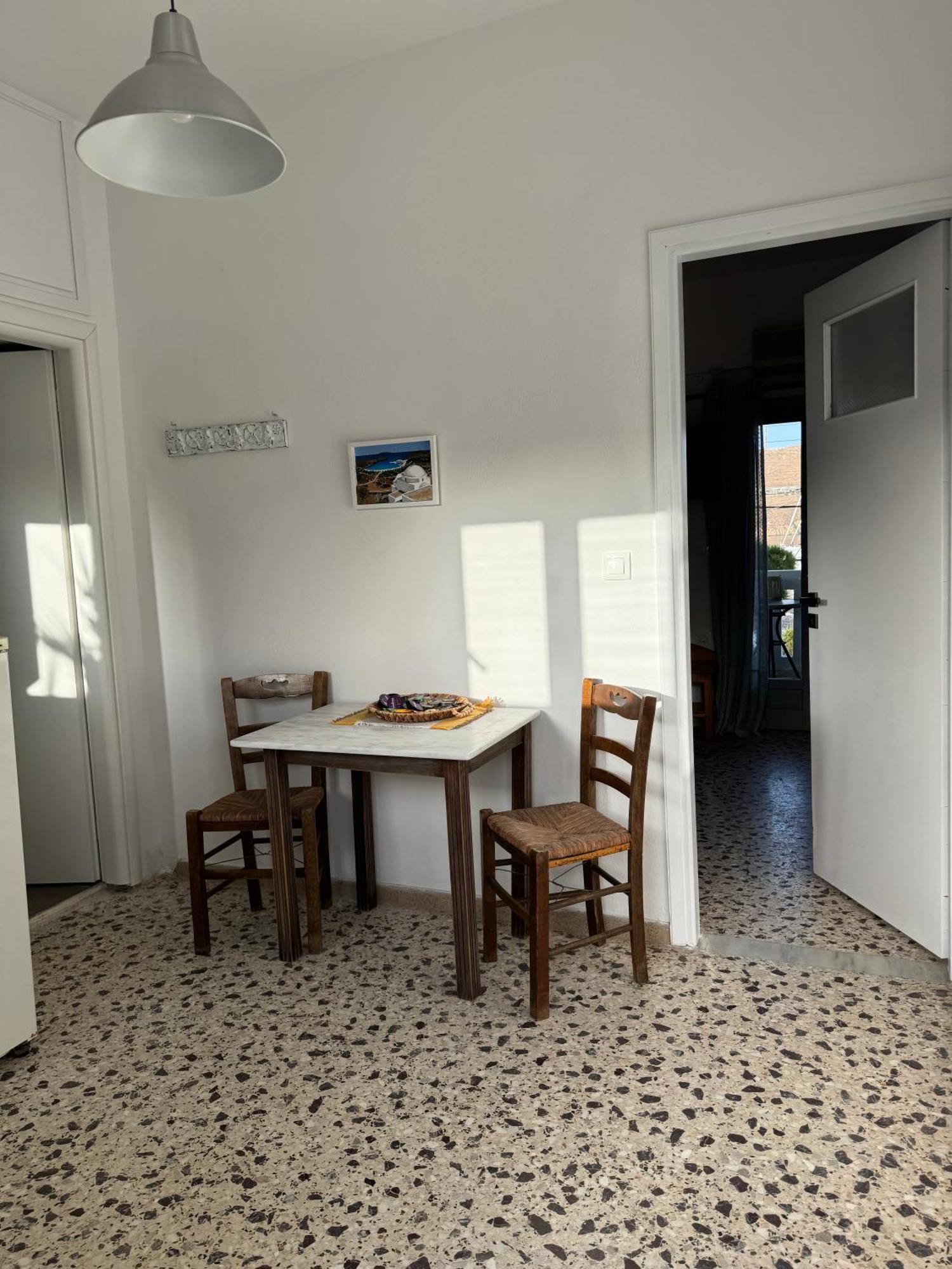Akti Rooms And Studios 利瓦迪奥 外观 照片